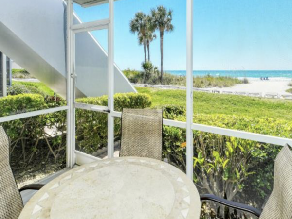 Charming Vacation Rental on Longboat Key. Call Today.